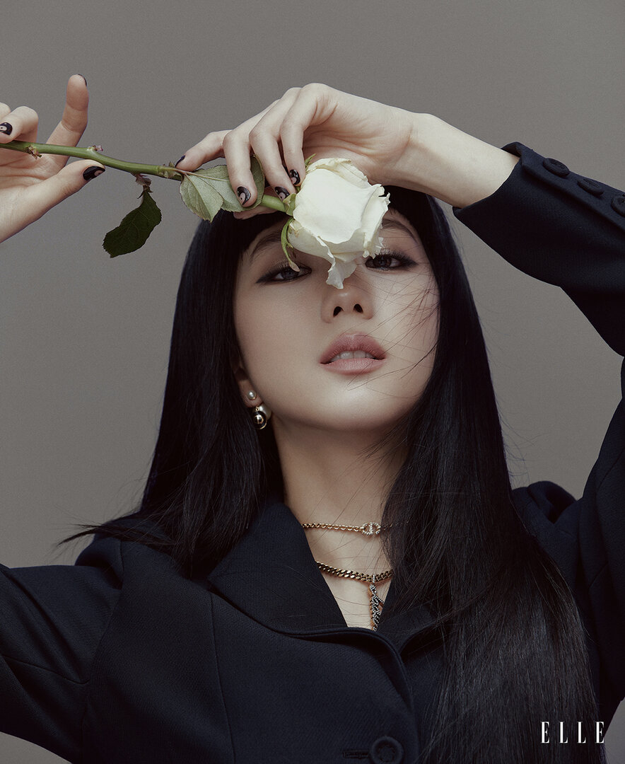 Jisoo-ELLE-Singapore-Dior-2.jpg