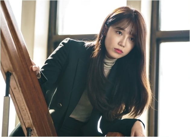 Jung-Eun-Ji1.jpg