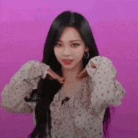 karina hair flip.gif