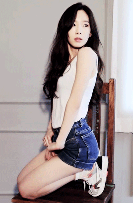 -Kim-Taeyeon-girls-generation-snsd-39448754-268-410.gif