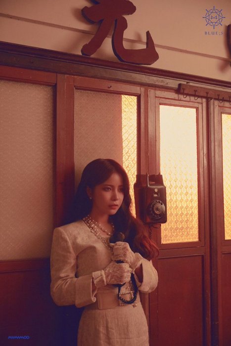 mamamoo_solar_1541959876_DruvInQVAAAIYjv.jpg