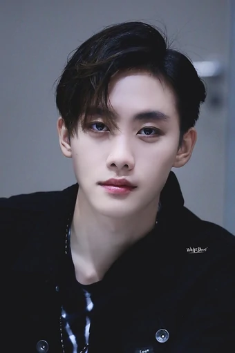 Mark_Siwat_Jumlongkul.png