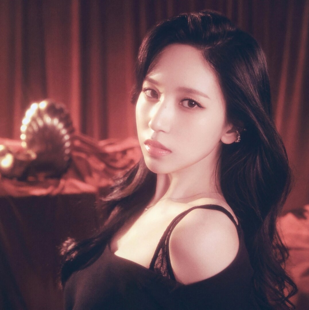 -Masterpiece-1st-Limited-Edition-mina-twice-45097446-2039-2048.jpg