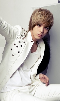 Mir-mblaq-31588886-240-400.jpg