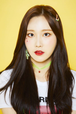MOMOLAND_Nayun_Chiri_Chiri_concept_photo.png