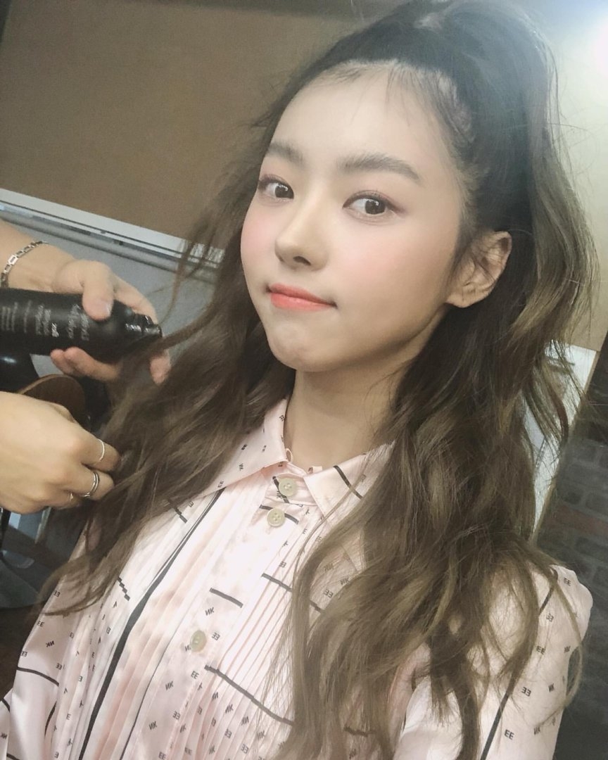 nayoung_lim95_B729PW1nJgr_1.jpg