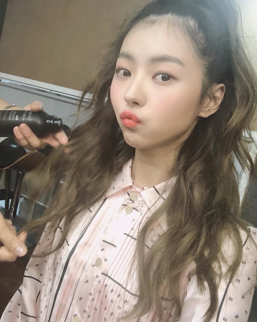 nayoung_lim95_B729PW1nJgr_4.jpg