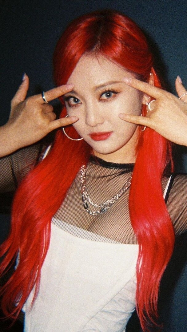 ningning red.jpeg