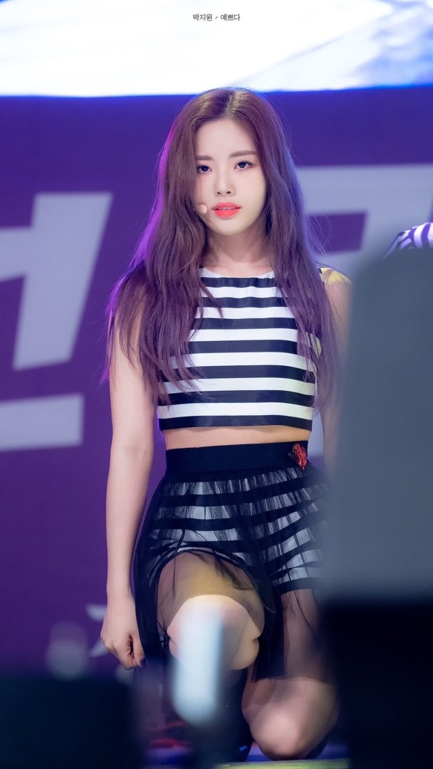 Park.Jiwon.full.194982.jpg