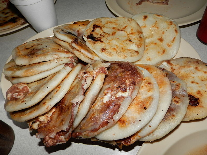 Pupusas_El_Salvador_Centro_America.JPG
