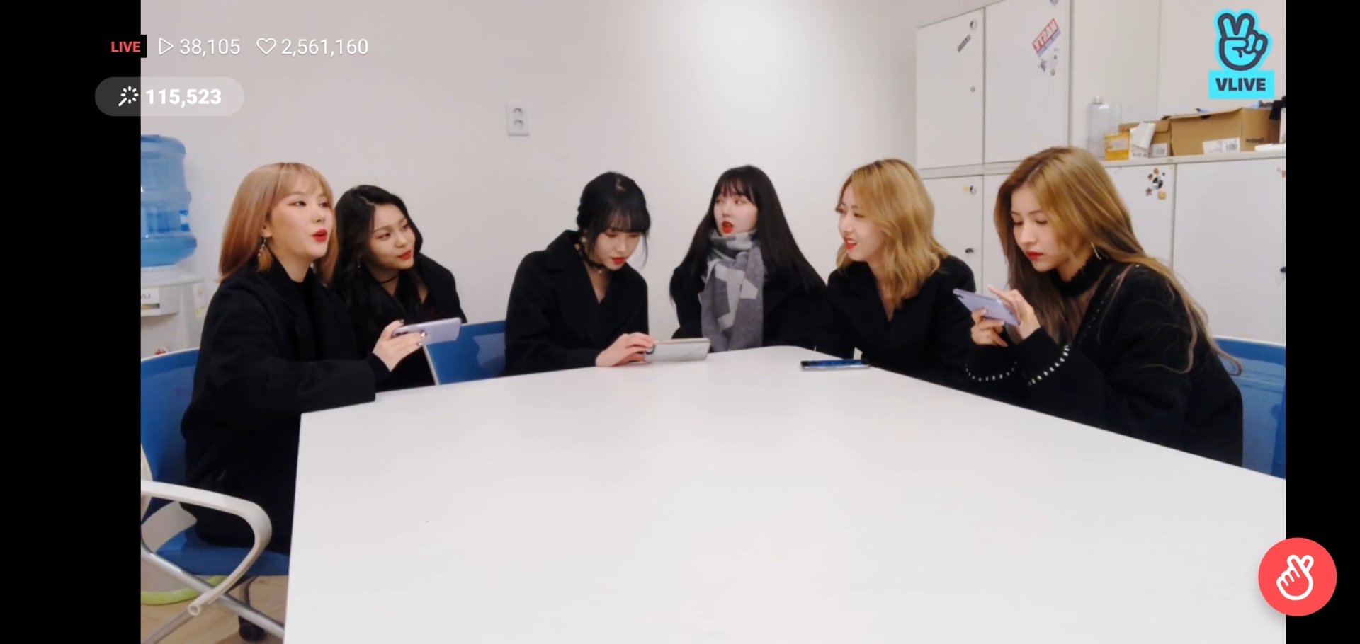 Screenshot_20191231-225130_V LIVE.jpg