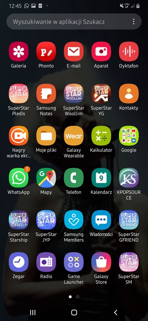 Screenshot_20201209-124555_One UI Home.jpg