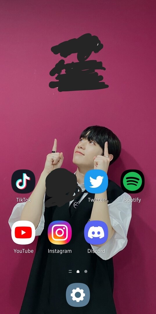 Screenshot_20211109-092551_One UI Home.jpg