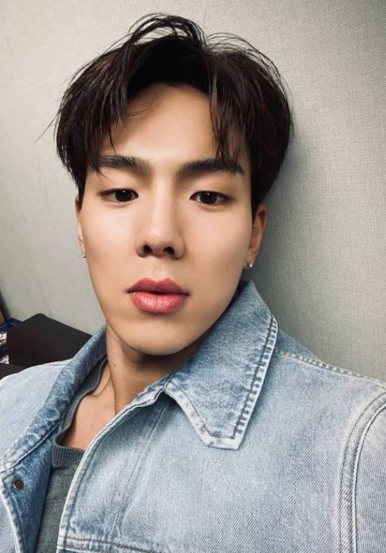 Shownu-hellokpop.jpg