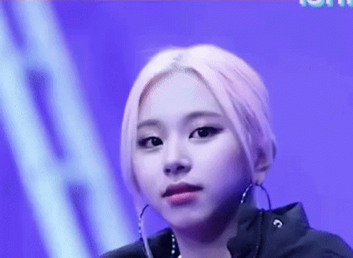 son-chaeyoung.gif
