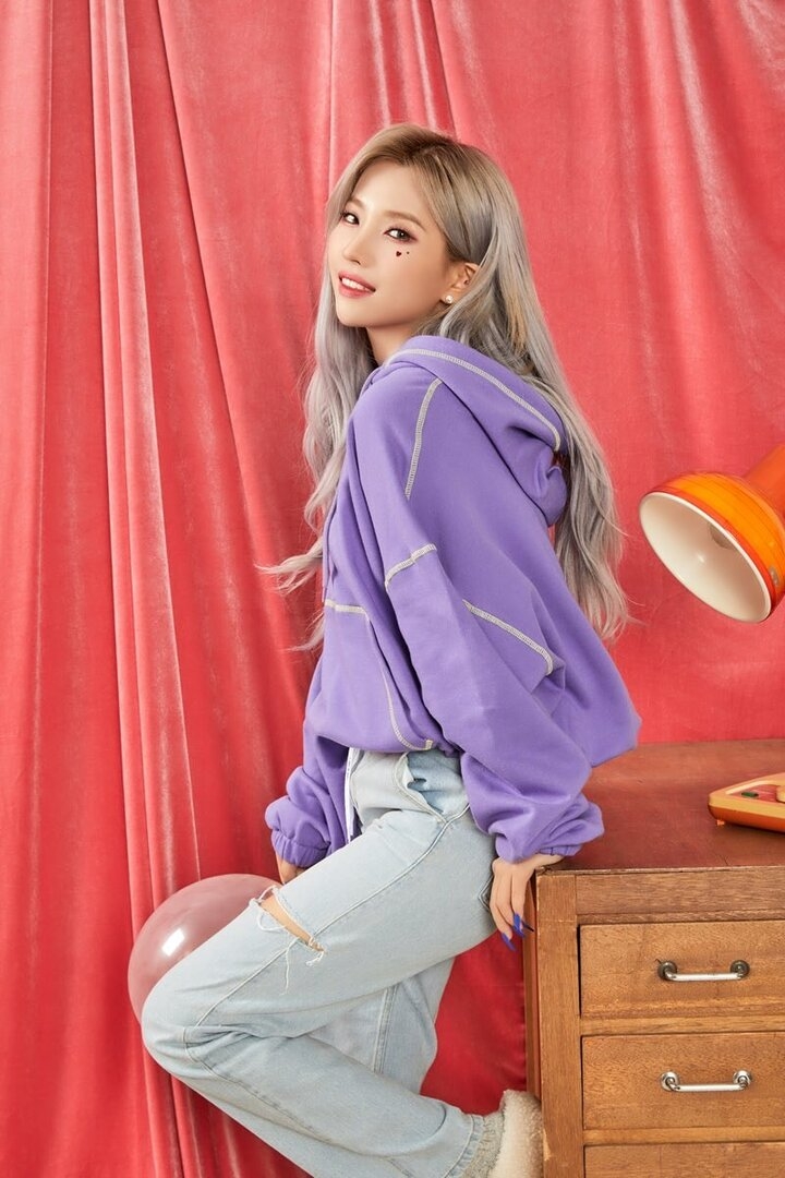 Soyeon 01.jpg