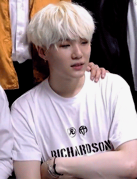 SUGA~.gif