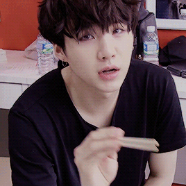 SUGAAAAA.gif