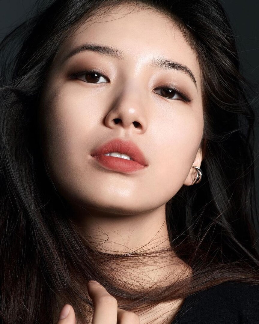 Suzy 01.jpg