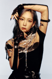Taeng-GOTthebeat-300-1.jpg