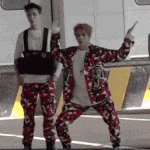 taeyong dancing random.gif