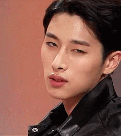 tenor (11).gif