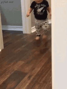 tenor (12).gif