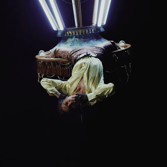 tumblr_5f3a9b35eddebf9415eabfc6b88ffaff_1f21c531_540.gif