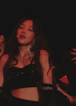 tumblr_98d2b73cb015a526a726f41051f7d300_df496517_250.gif