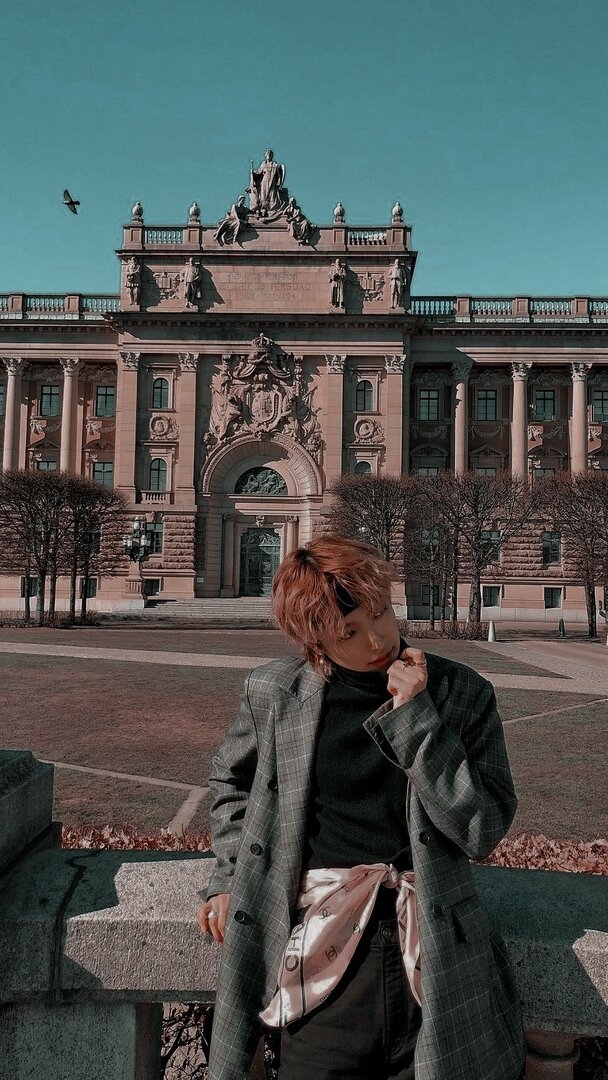 Tumblr_l_227264582836622.jpg