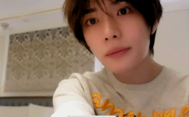 Tumblr_l_963838583942141.gif