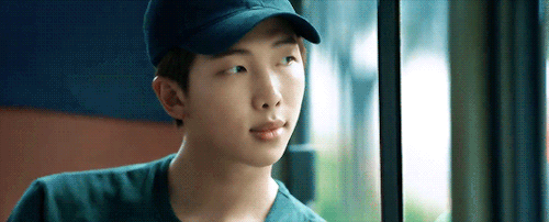 tumblr_os4gceEh7k1u6ifz2o1_r3_500.gif