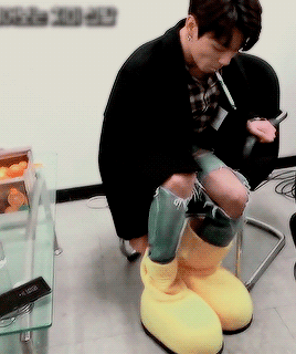 tumblr_p3h3pg2l7Z1vh6b5xo4_r1_400.gif