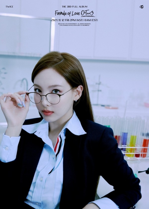 twice-formula-of-love-o-t-3-nayeon (1).jpg