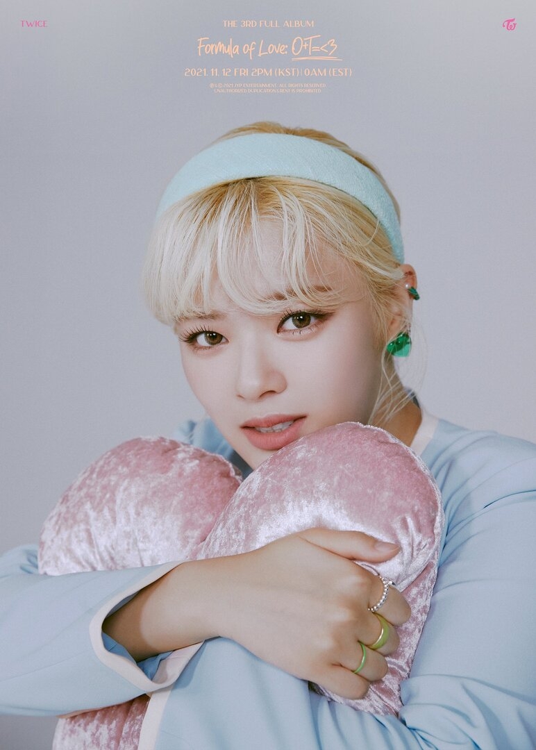 Twice - Jeongyeon (Formula of Love, Scientist Teaser) 04.jpg