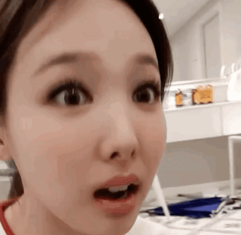 twice-nayeon.gif