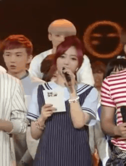 Up ata music show.gif
