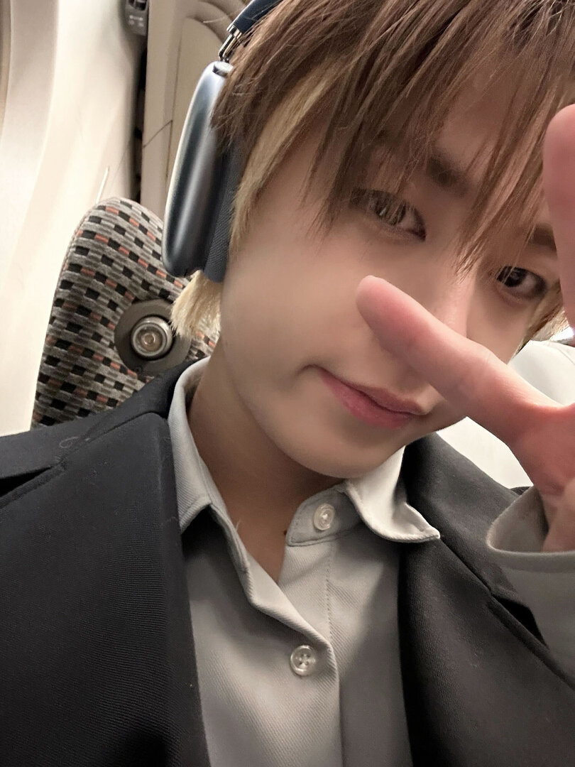 weverse_20231204095233-1.jpg