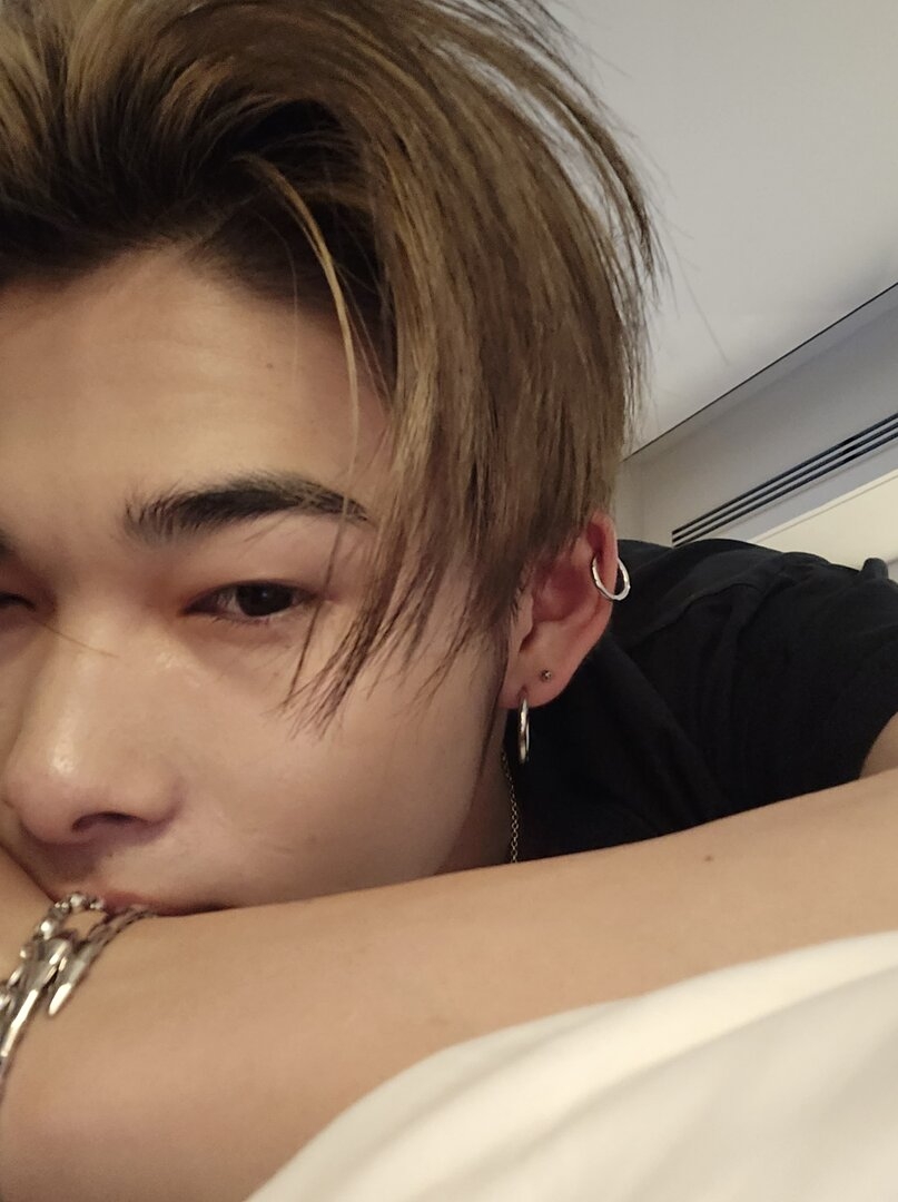 weverse_20231212090251-1.jpg