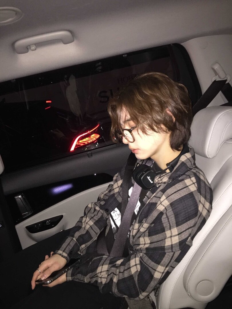 weverse_20240302190906-1.jpg