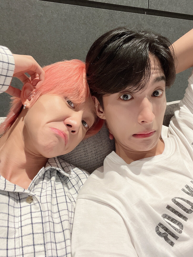 Weverse_64e60.jpg