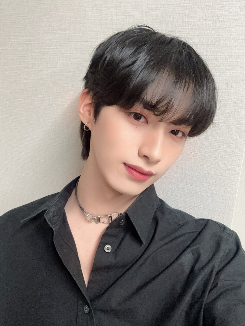 Weverse_b713e.jpg