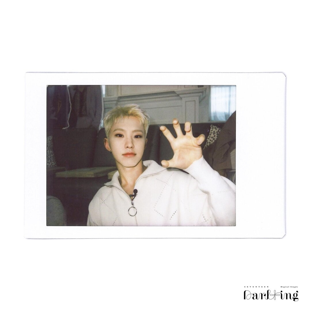 weverse_media_222f0a13ed964c01b6b270a7d4a2b160199.jpg