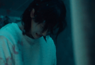 WOODZ___WAITING_MV_cropped (2).gif