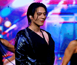 yughot-ezgif.com-resize-2.gif