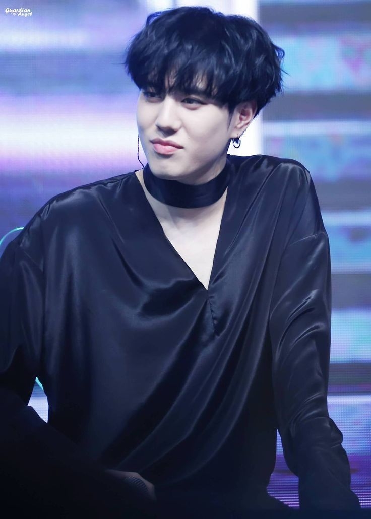 yugyeomchokerblack.jpeg