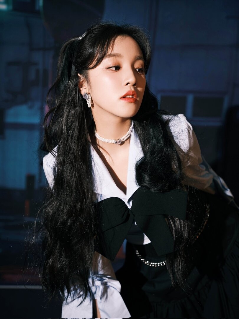 Yuqi 08.jpg