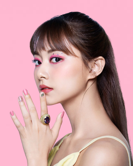 PHOTOPACK_TWICE__Allure_May_2020__by_HyeonWoo__7__TZUYU-removebg-preview.png