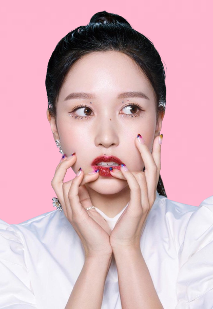 PHOTOPACK_TWICE__Allure_May_2020__by_HyeonWoo__5__MINA-removebg-preview.png
