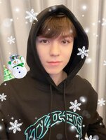 weverse_media_e14381d5ea9440649cb1534a2e2af3cd145.jpg